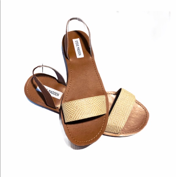 steve madden flat sandals